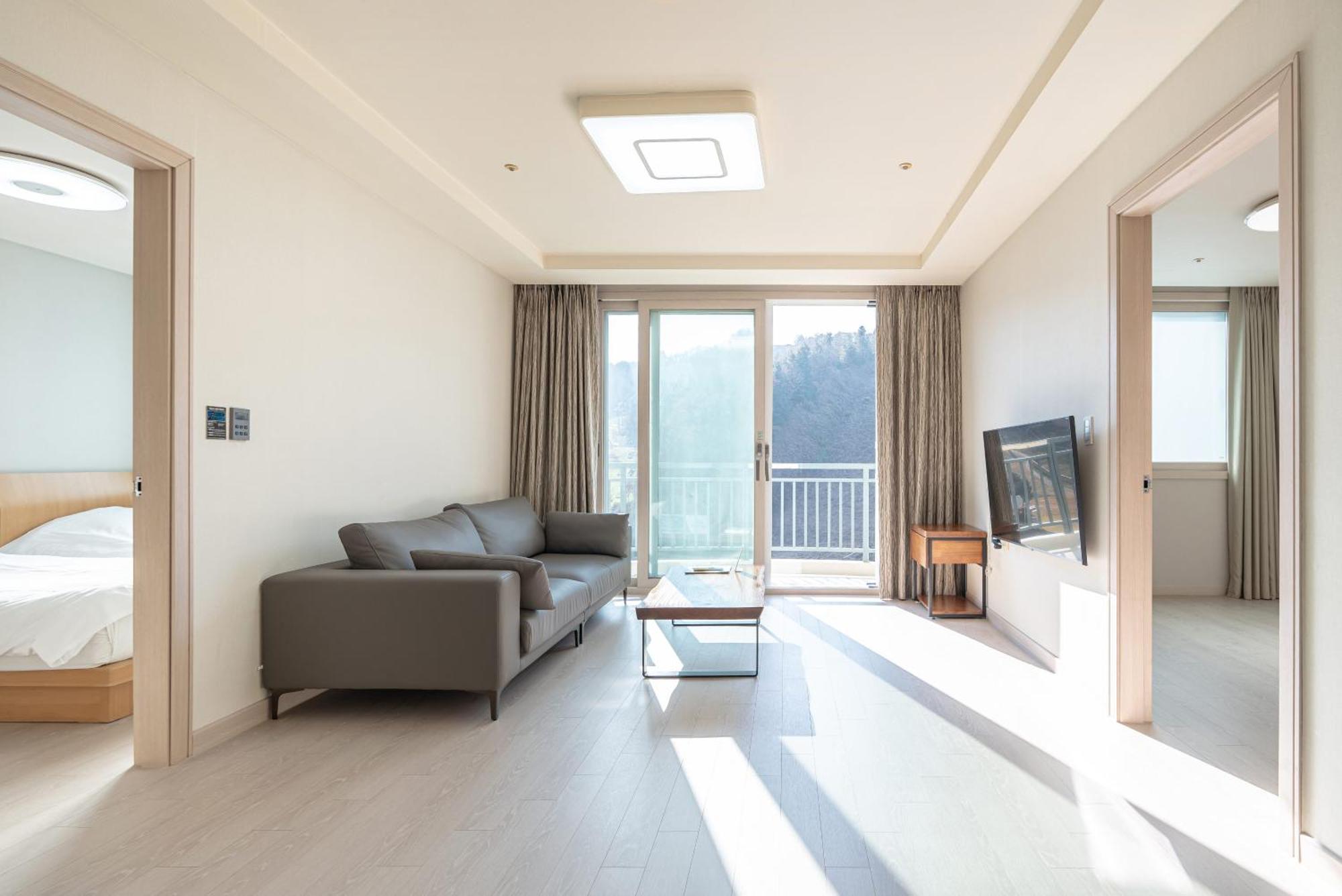 Elysian Gangchon Resort Chuncheon Exterior photo